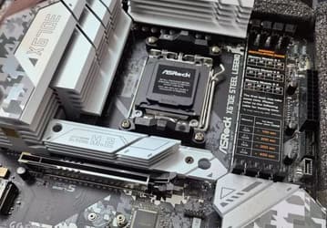 Вот это поддержка: ASRock меняет по гарантии материнские платы, если пользователь не смог полностью оторвать наклейку