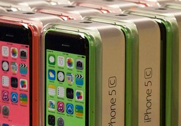 Пластиковый iPhone 5c выходит на пенсию