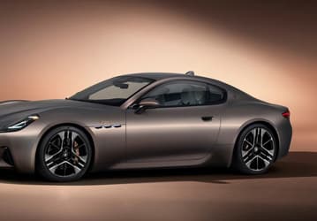 Maserati GranTurismo Folgore: электрический, мощный, очень низкий и внешне никак не выдающий свою электрическую суть. Машина оценена в 170 000 долларов