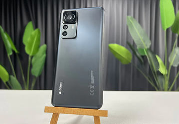 Дешёвый телефон Xiaomi 12T Pro превзошёл флагманы iPhone и Samsung. Появились результаты нового сравнения в тесте Genshin Impact