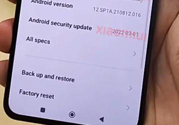 Уникальный смартфон Poco засветился на фото вживую. Мощный Poco F4 Pro на SoC MediaTek Dimensity 9000 так и не был запущен в серию