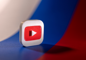 «Пора уже применять к YouTube самые жёсткие меры», — Роскомнадзор и Генпрокуратуру попросят заблокировать YouTube после удаления аккаунтов Совета Федерации