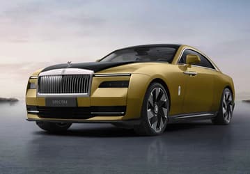 585 л.с. и 4,5 с до 100 км/ч за 400 000 долларов. Представлен Rolls-Royce Spectre — первый серийный электромобиль марки