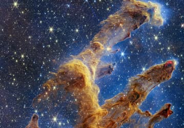 Космический телескоп «Джеймс Уэбб» сделал фото «Столпов Творения», находящихся на расстоянии в 7000 световых лет от Земли