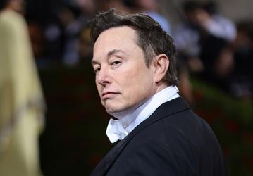 «У SpaceX больше активных спутников на орбите, чем у всей остальной Земли вместе взятой», — Илон Маск хвастается количеством спутников Starlink и грезит о заоблачной капитализации Tesla