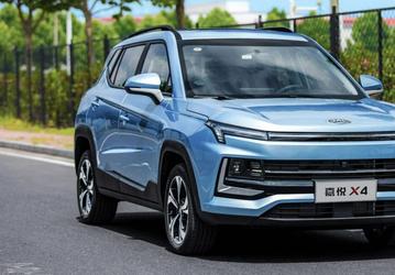 В России представлен новый кроссовер JAC JS4