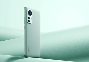 Xiaomi 13 и Xiaomi 13 Pro скоро запустят в производство. Смартфоны уже «представляют» на заводе