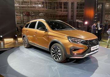 Первый кузов новой Lada Vesta на площадке АвтоВАЗа в Тольятти сварят в день 105-летия Октябрьской революции