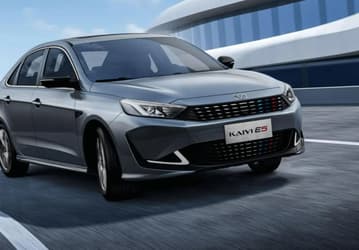 Серьёзная заявка на успех: среднеразмерный 147-сильный седан Kaiyi E5 с вариатором окажется лишь немногим дороже Lada Granta