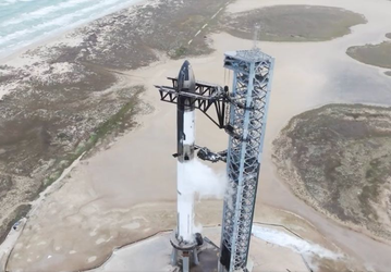 Видео: SpaceX впервые в истории заправила топливом гигантский корабль Starship в собранном виде