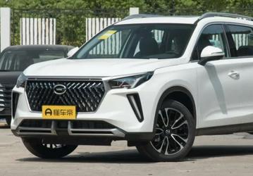 Без полного привода, но зато с 6-ступенчатым «автоматом». В России начали принимать заказы на кроссовер GAC Trumpchi GS4 Plus размерами с Toyota RAV4