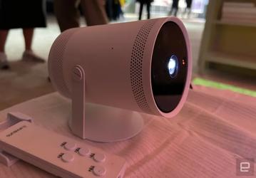 Samsung представила мини-проектор Freestyle 2023
