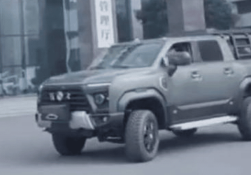 Гораздо круче Toyota Sequoia. Огромный внедорожник Dongfeng Warrior M20 заметили на дорогах Китая, он может получить дизельный двигатель объёмом 6,7 л