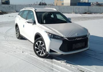 В РФ выставили на продажу Dongfeng Aeolus Yixuan GS — аналог универсала Skoda Octavia. Сколько за него просят?