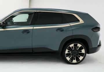 V8 битурбо, 653 л.с., 8-ступенчатый «автомат», длина 5,1 метра и топовое оснащение. В РФ можно заказать суперкроссовер BMW XM — сколько за него просят?