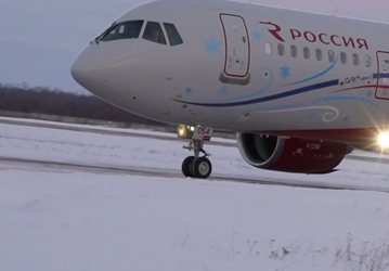 Вице-премьер Мантуров совершил полёт на борту новейшего МС-21 авиакомпании «Россия». На кадрах показали самолёт изнутри