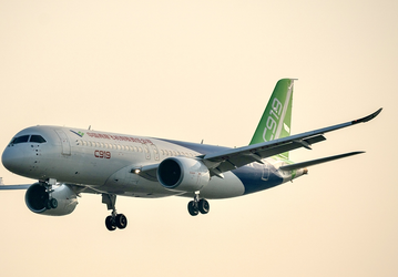 Очередь за китайским заменителем Boeing 737 и Airbus A320 растянулась на много лет: планируется выпускать по 150 COMAC 919 ежегодно через пять лет, а собрано уже более 1200 предзаказов
