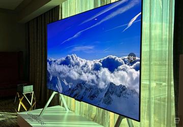LG показала 97-дюймовый OLED телевизор, на который можно передавать видео 4К 120 Гц без проводов