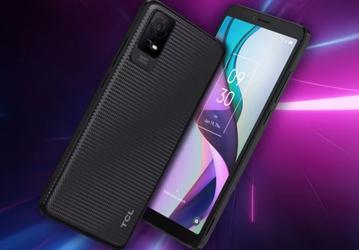 Экран 6 дюймов, камера 13 Мп, Android 12 и аккумулятор ёмкостью 3000 мА·ч, но зато сменный. Представлен TCL Ion X за 120 долларов