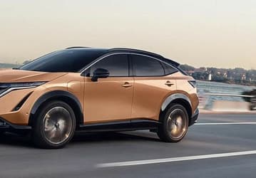 Вот так скидка: новейший кроссовер Nissan Ariya подешевел в Китае разом на 8700 долларов. Это итог ценовой войны, развязанной Tesla