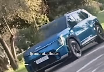Серийный 400-сильный 6-местный кроссовер Kia EV9 засняли вживую