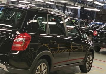 АвтоВАЗ продолжает дособирать некомплектные Lada Granta