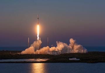 SpaceX впервые вывела на орбиту спутники Starlink второго поколения. Телефоны смогут подключаться к ним напрямую