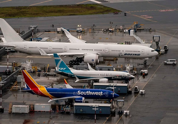ГТЛК хочет продать десятки самолётов Boeing и Airbus, застрявших на границе
