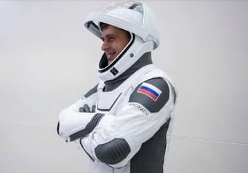 Экипаж Crew-6 с Андреем Федяевым прибыл на космодром во Флориде
