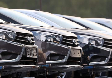 АвтоВАЗ поднимает цены на автомобили Lada