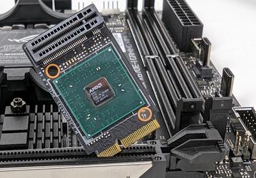 Одна из самых необычных системных плат. У Asus X670 Mini-ITX одна из микросхем чипсета расположена на скрытой отдельной плате