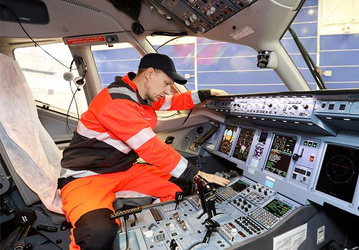 Увеличение интервалов техобслуживания самолётов Airbus и Boeing прокомментировали в Ространснадзоре