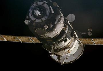 «Роскосмос» сообщил о разгерметизации контура охлаждения грузового корабля «Прогресс МС-21». Он пристыкован к МКС
