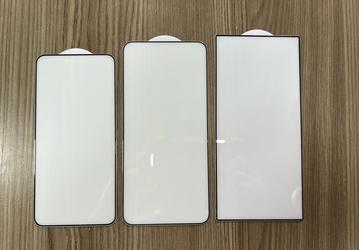 Фото защитных стёкол говорит о том, что Galaxy S24, Galaxy S24 Plus и Galaxy S24 Ultra получат плоские экраны с минимальной рамкой