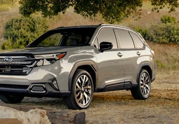 Toyota уже проникла в Mazda CX-50, на очереди Subaru Forester. Новый Forester получит гибридную силовую установку от RAV4