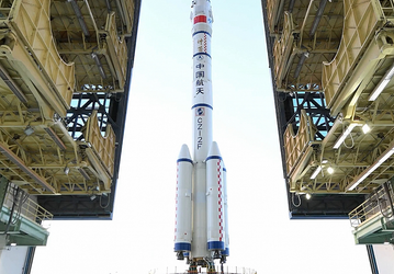 Остатки китайский ракеты CZ-2F/G упали недалеко от Австралии