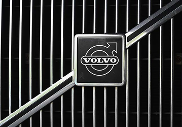 Завод Volvo перезапускают: первые российские грузовики сойдут с конвейера ещё в этом году