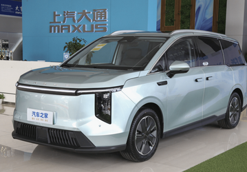 Роскошный аналог Toyota Alphard, от компании, ранее принадлежавшей ГАЗу: семейный минивэн класса люкс SAIC Maxus Mifa 7 поступит в продажу на этой неделе
