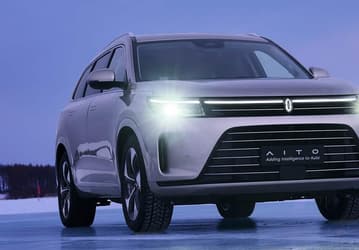 Аналог Toyota Highlander от Huawei с запасом хода 1300 км произвёл настоящий фурор: оформлено 100 000 оплаченных заказов на Aito M7