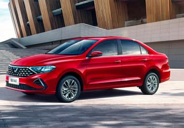 Аналог Skoda Rapid и Volkswagen Polo за 1,8 млн рублей официально пришёл в Россию. В ноябре стартуют продажи Jetta VA3