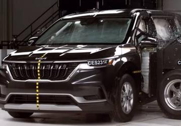 У Kia Carnival 2024 больше не должны отрываться кресла, но безопасность машины осталась плохой даже после доработок