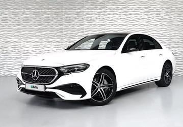 Россия не останется без Mercedes-Benz E-класса. Дилеры вовсю принимаю заказы на машину нового поколения, доступен даже 312-сильный Mercedes-Benz E 300 e