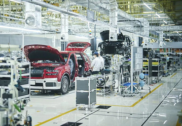 Мастера Toyota тратят на затяжку болтов Century в 12 раз больше времени, чем при сборке других машин. Перед этим они сдают сложный экзамен