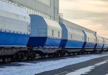 На Восточный прибыл эшелон с новыми ракетами «Союз-2»
