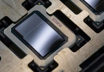 Сама Intel не справится, несмотря на все свои амбициозные планы. В следующем году компания заплатит 14 млрд долларов TSMC за производство чипов
