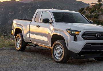 У машины не оказалось даже задних сидений. Странности базовой Toyota Tacoma 2024