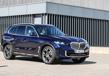 В России снова запустили продажи бензиновых и дизельных BMW X5