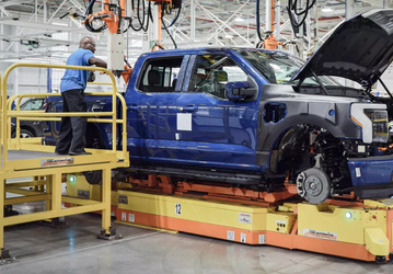 Спрос на электромобили оказался не таким, как ожидали в Ford. Компания резко сократила масштабы нового завода и численность персонала
