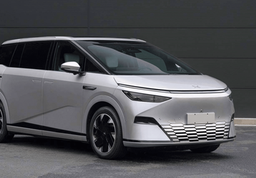 Поворотная задняя ось, 800-вольтовая зарядка и первый автомобиль с Xpeng XOS Tianji. Подробности об Xpeng X9 MPV