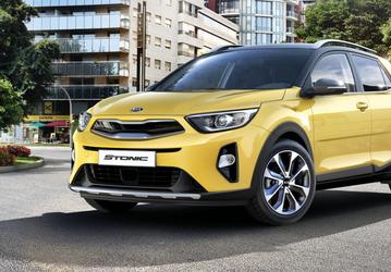 Кроссовер Kia дешевле «китайцев» появился в России. Kia Stonic 2023 оценили в 2,5 млн рублей